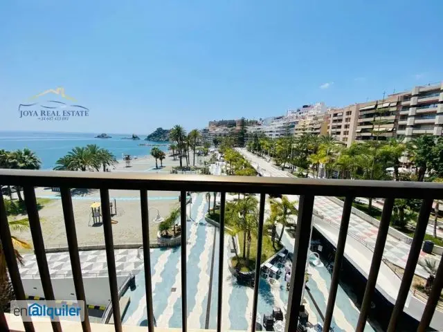 Piso Lujoso en Almuñécar con Vistas al Mar