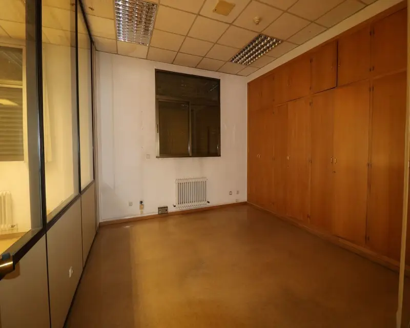 Local 457m2 Calle Estación Vitoria Gasteiz