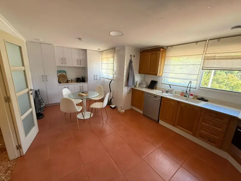 Adosado en Alzira con Jardin y Piscina Comunitaria