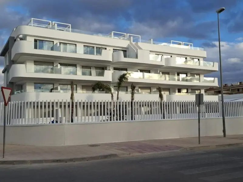 Venta de Pisos de Lujo con Piscina en Orihuela Costa