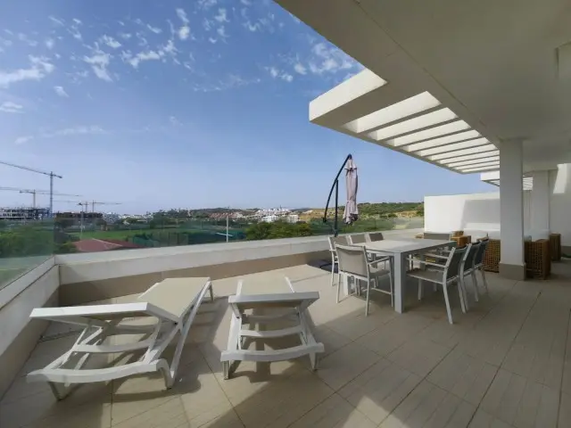 Atico Lujo Estepona 3 Dormitorios Vistas Mar Solarium Privado