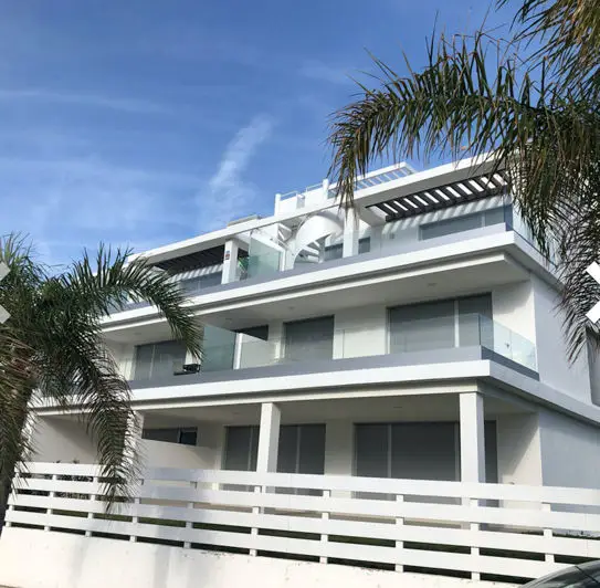 Apartamento 2 Dormitorios Cancelada Estepona