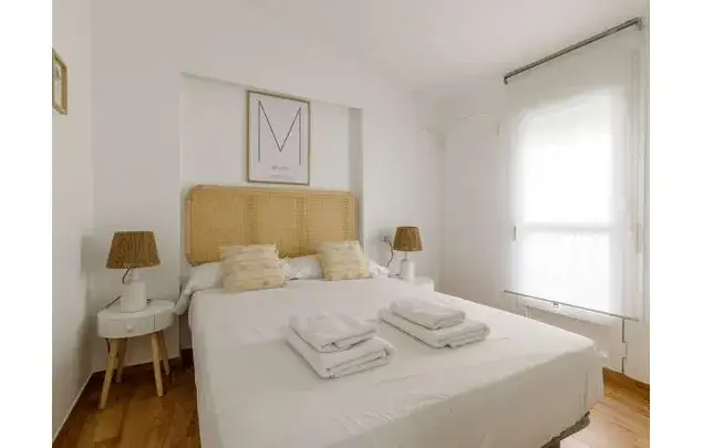 Apartamento 2 Dormitorios Málaga Amueblado Cocina Equipada Wifi Incluido