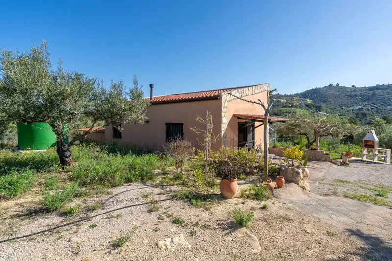 Finca Rústica con Casa de Campo en Tortosa