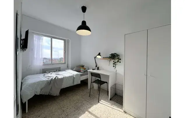 Rent a room in Madrid