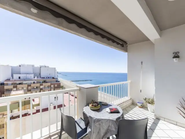 Apartamento en Almería con Vistas al Mar 3 Dormitorios