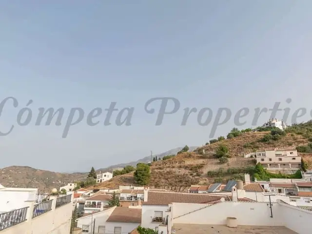 Casa Adosada 4 Dormitorios en Cómpeta