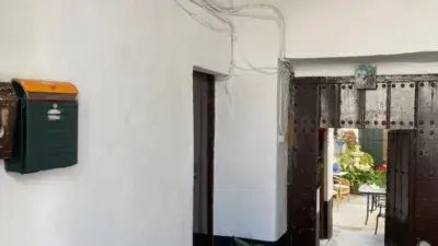 Casa Andaluza en Barrio Alto con Patio y Jardín