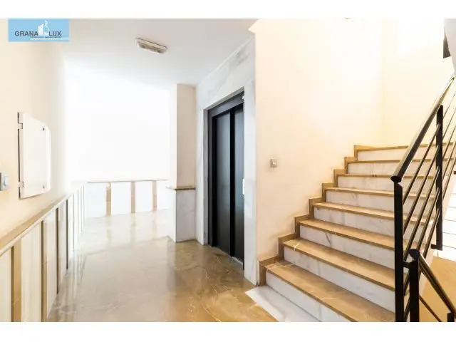¡Piso con cochera en Calicasas! Calicasas
