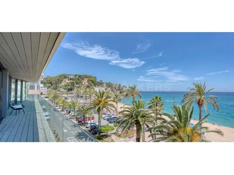 Piso en venta Lloret de Mar primera linea de mar vistas espectaculares