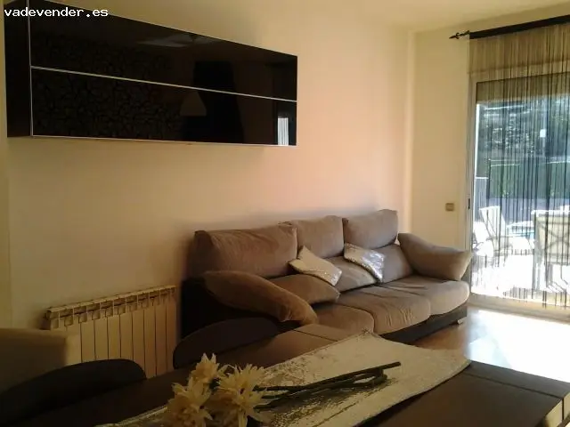 Casa con Piscina en Vacarisses 3 Dormitorios 2 Baños Reformada