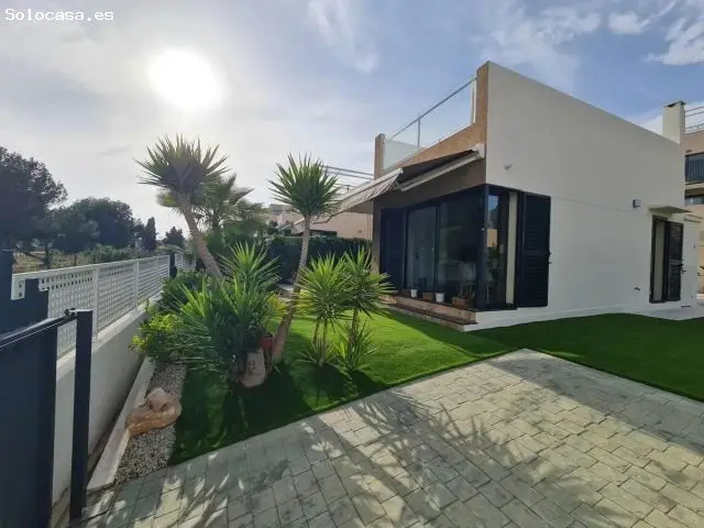 Chalet en Orihuela Costa con Piscina Privada