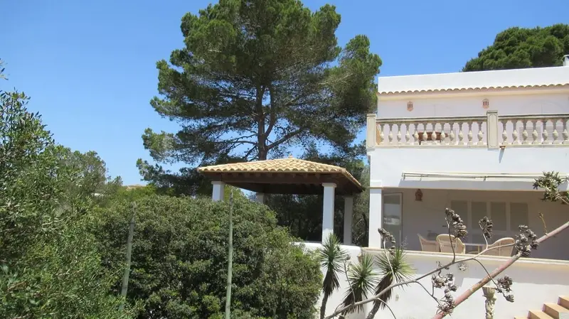 Bungalow en Cala Serena Mallorca con piscina y apartamento