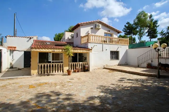 Villa de Lujo en Sucina: 4 Dormitorios, Piscina Privada y Vistas Panorámicas