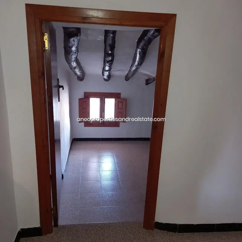 Casa con Encanto y Gran Capacidad en Monóvar