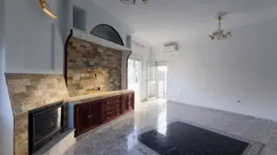 Casa adosada en venta en Gerena