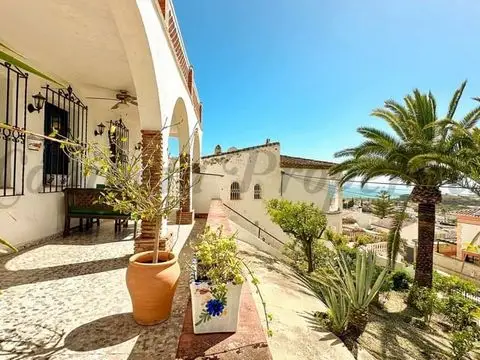 Casa en Venta Nerja 4 Dormitorios 2 Baños Terraza Vistas al Mar