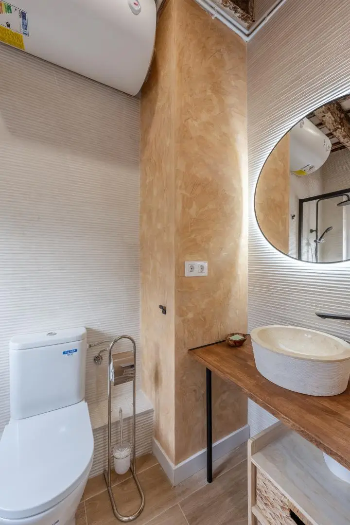 Piso Reformado 75m2 2 Dormitorios 2 Banos Barcelona