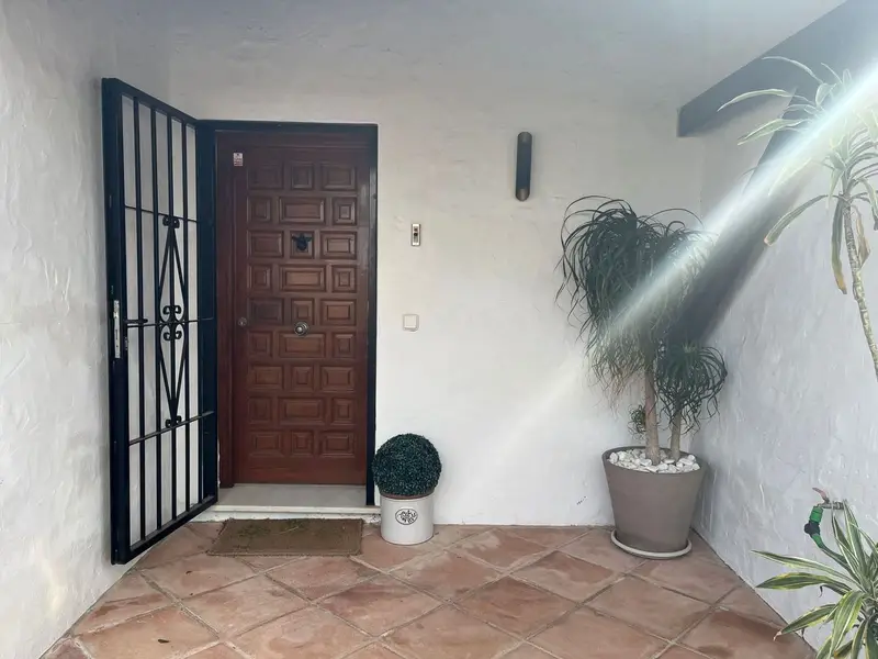 Chalet en Venta Marbella Moderna con Vistas al Mar