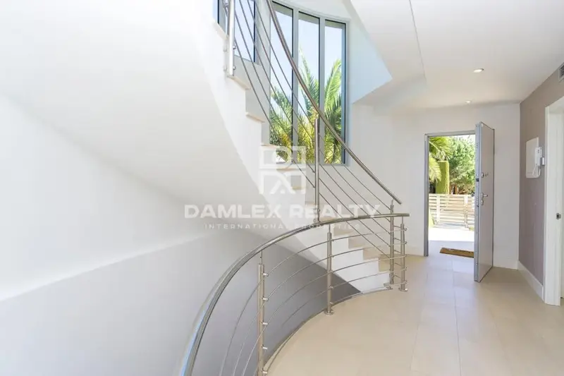 Chalet en venta Lloret de Mar 450m2 4 suites lujo piscina spa