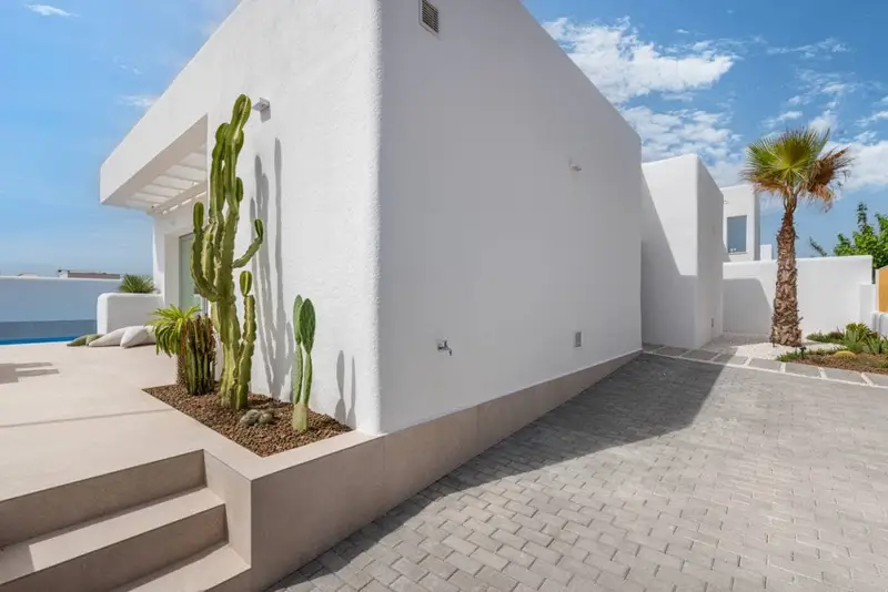 Villa en Los Alcazares con Piscina Privada y Vistas al Golf