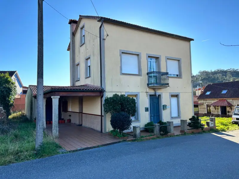 Venta Casa Amueblada Cespon Boiro 261m2 Jardin Garaje