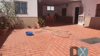 Casa con Local Comercial en Utrera Centro