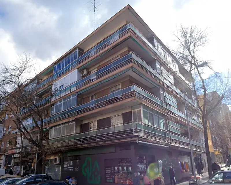 Local 559m2 Madrid Calle Esteban Collantes