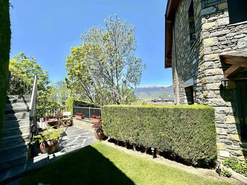 Dúplex con Jardín Privado en Alp Girona