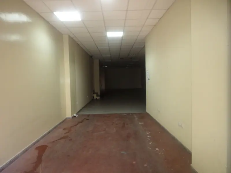 Venta Local Comercial Tomelloso 365m2 2 Banos Patio