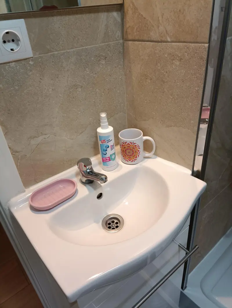 Habitacion con Baño Privado Ciudad Lineal para Estudiantes
