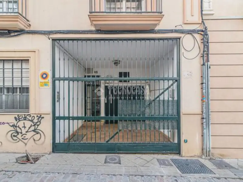 Plaza de Garaje en Venta en Granada