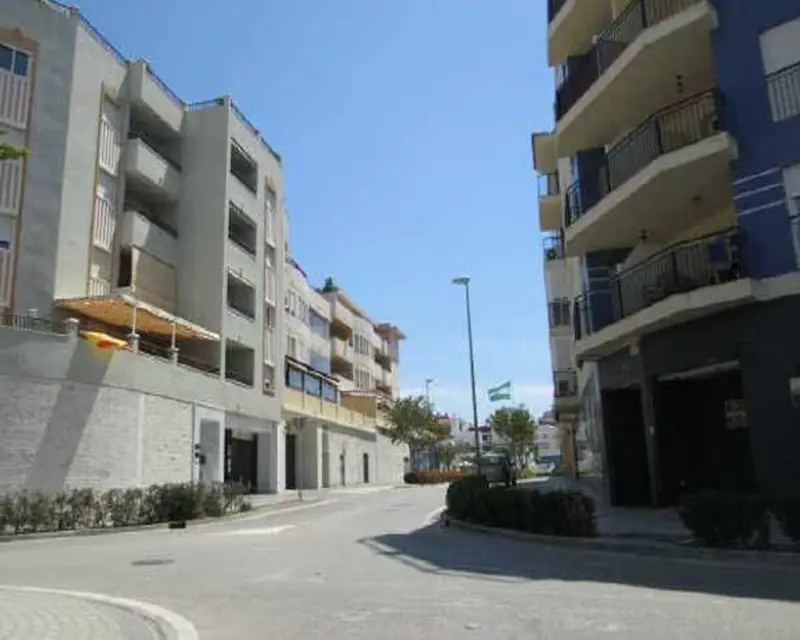Garaje en venta Velez Malaga 246m2