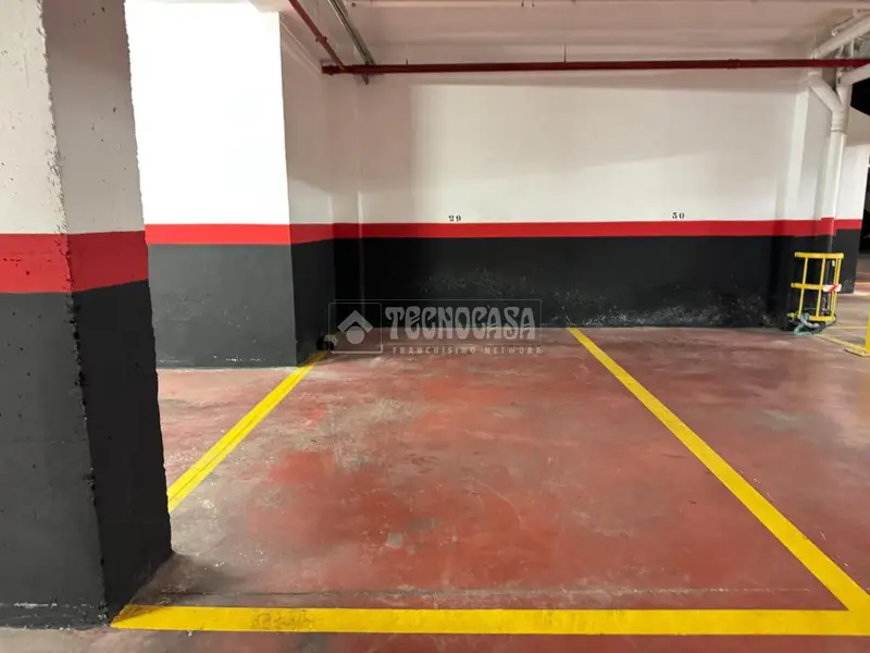 Plaza de Garaje en Tres Cantos para Coche Grande y Moto