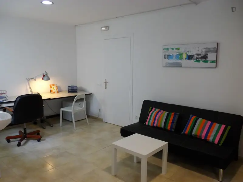 Habitacion Doble con Baño Privado Jardin Terraza Gracia