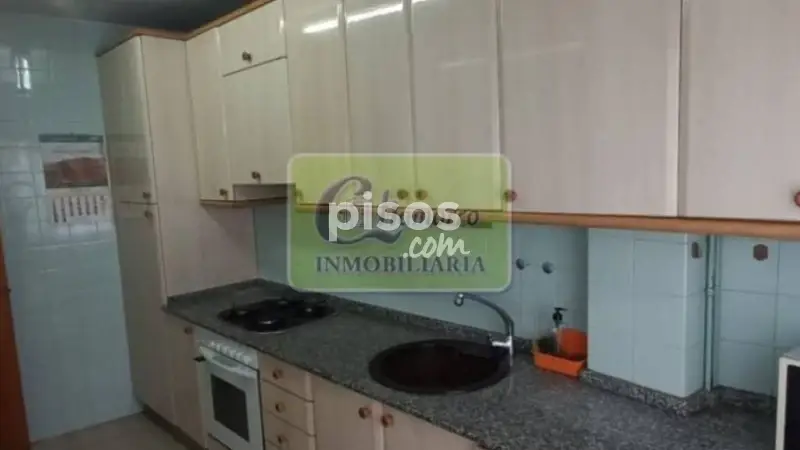 Piso en venta Parroquias 3 habitaciones reforma ascensor trastero