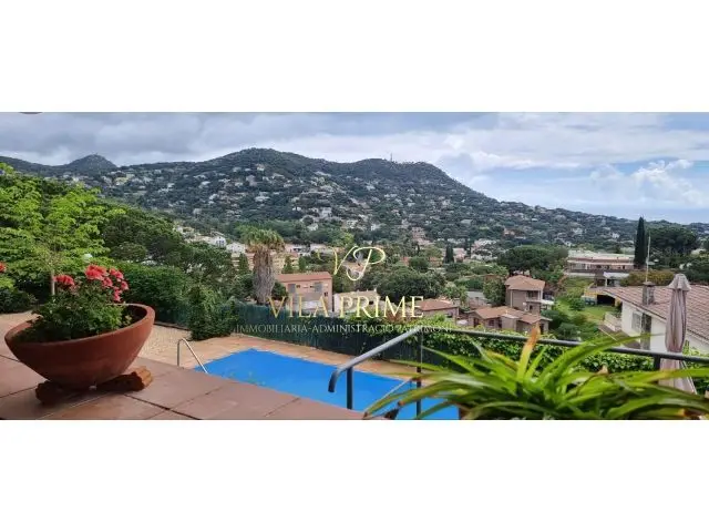 Chalet con Vistas al Mar en Cabrils