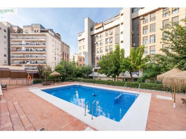 Precioso Piso 2 Dormitorios Terraza Piscina Granada