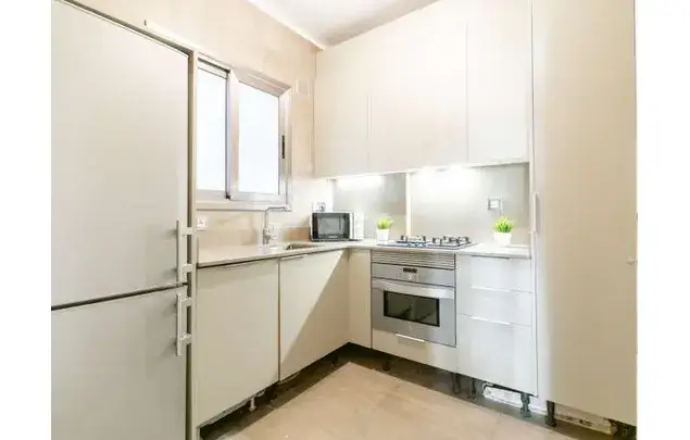 Alquiler Habitacion 90m2 Sagrada Familia Barcelona