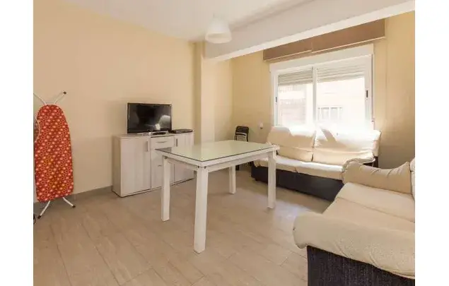 Apartamento 4 Dormitorios 85m2 Granada