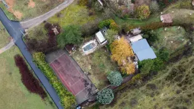 Finca con Piscina y Bodega para Reformar cerca de Le	ón