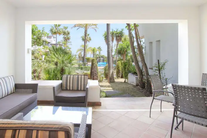 Adosado de Lujo en Venta Benahavis 2 Dormitorios Piscina