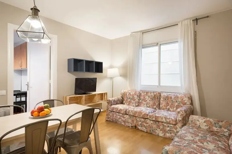 Apartamento de 4 dormitorios en alquiler en Barcelona