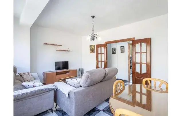 Apartamento 3 Dormitorios 78m2 Granada Amueblado