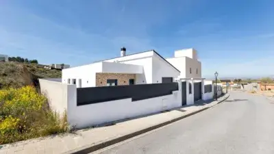 Chalet en Venta en Cañadas del Parque 4 habitaciones 2 baños