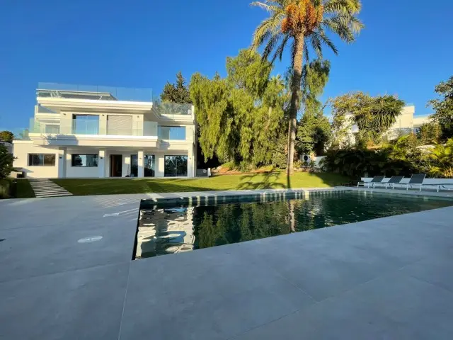 Villa de Lujo 7 Dormitorios Marbella Cerca Puerto Banus