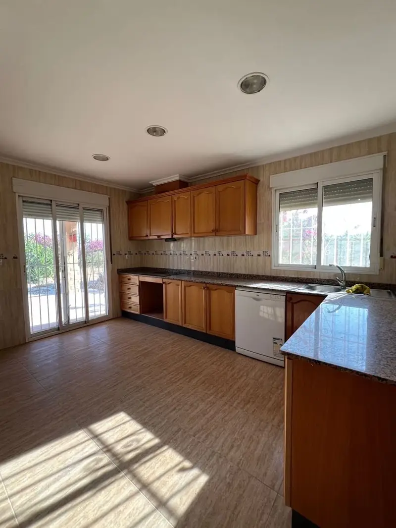 Finca con Piscina Privada en Crevillente Alicante
