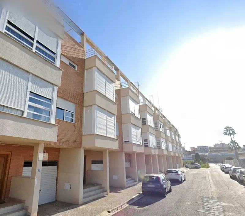 Adosado en Venta Burriana para Inversores 258m2 3Dormitorios