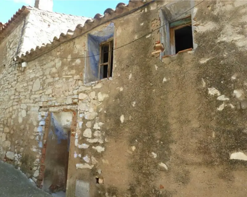 Casa en venta en Colldejou 3 habitaciones 150m2