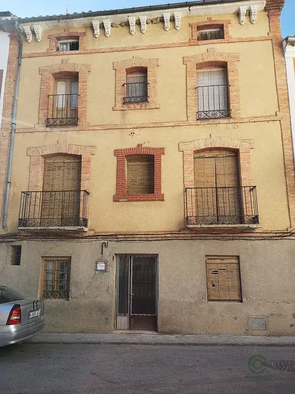 Casa para reformar en Huete centro 001ha